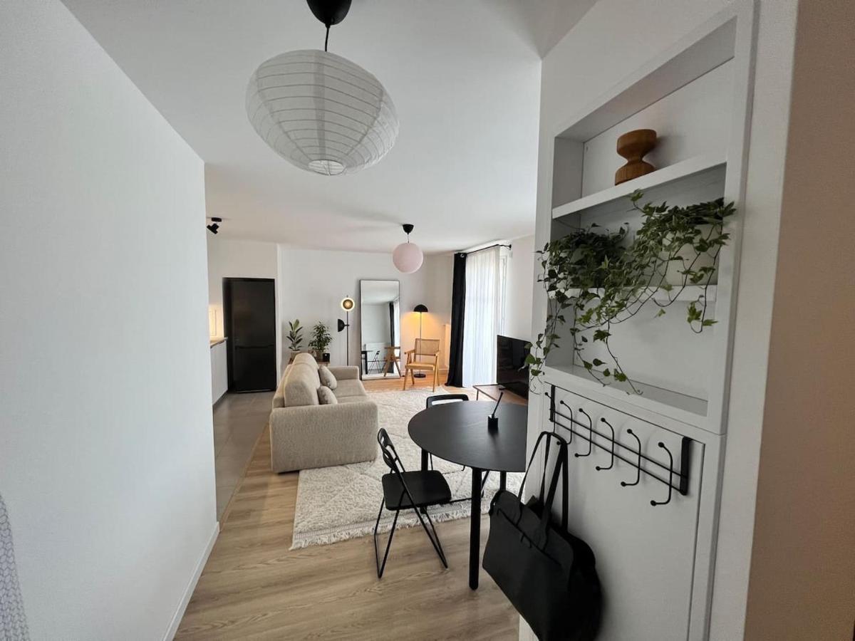 Apartmán Disneyland Minimalist Lifestyle - 5 Pax Serris Exteriér fotografie