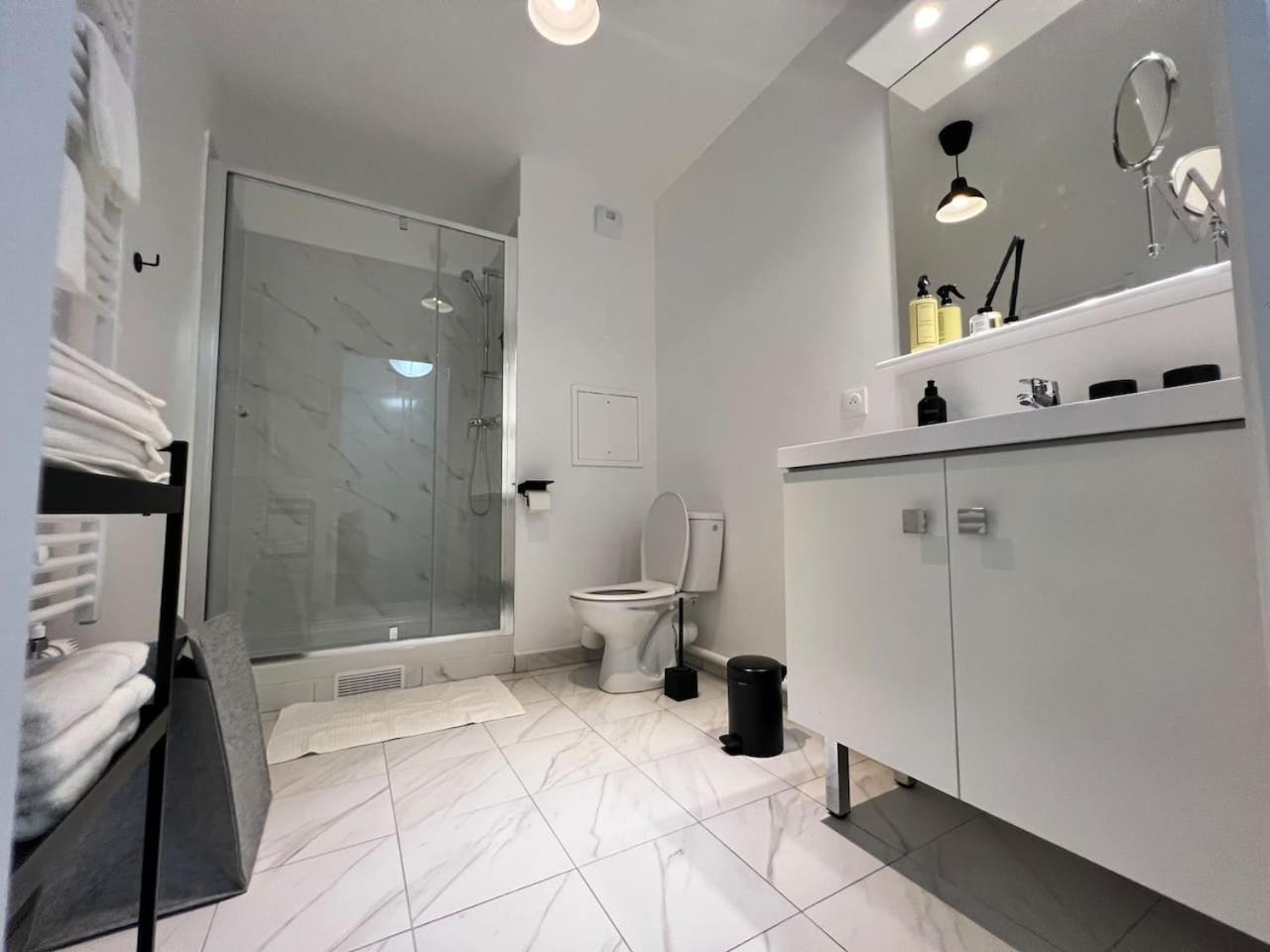 Apartmán Disneyland Minimalist Lifestyle - 5 Pax Serris Exteriér fotografie