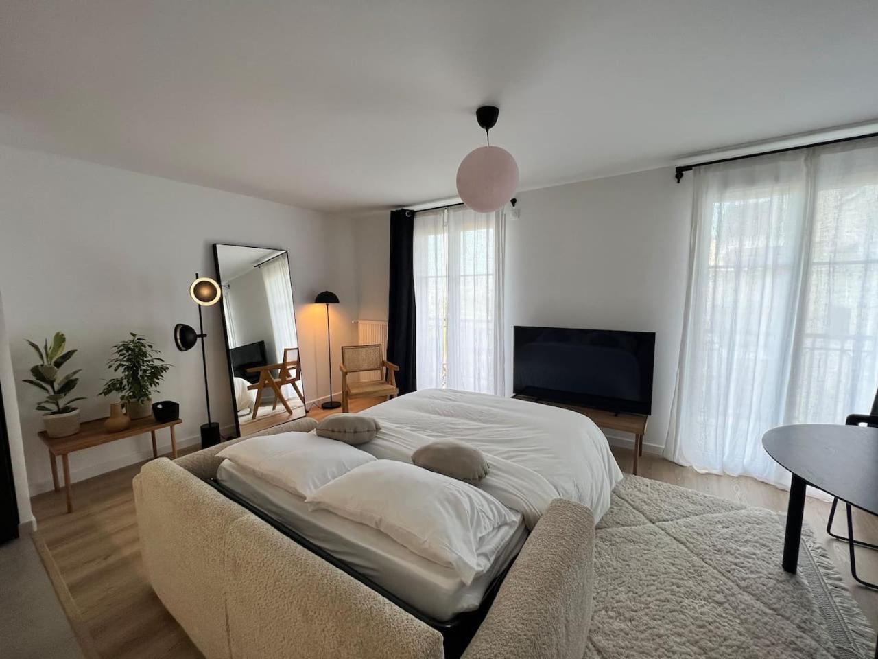 Apartmán Disneyland Minimalist Lifestyle - 5 Pax Serris Exteriér fotografie