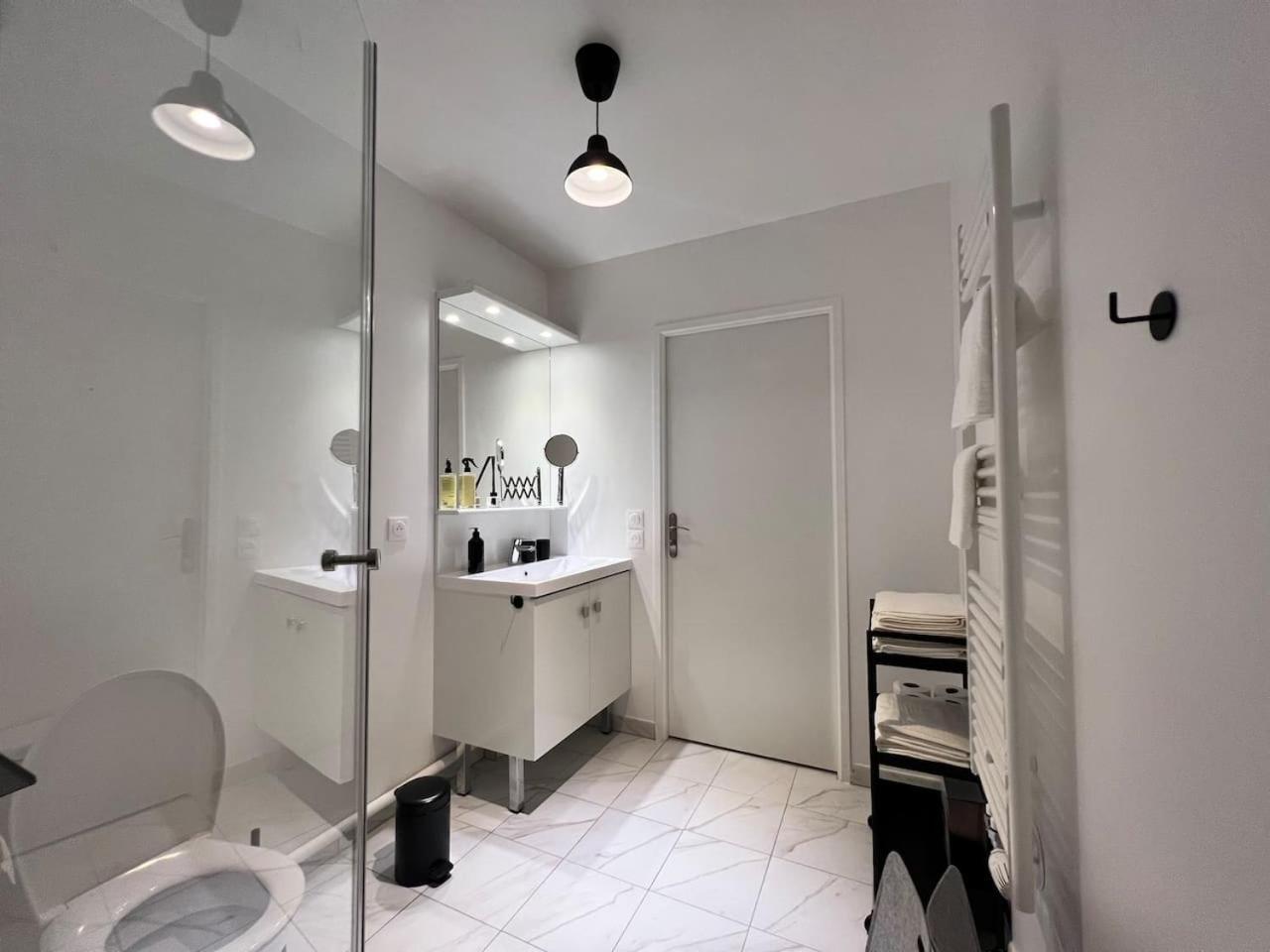 Apartmán Disneyland Minimalist Lifestyle - 5 Pax Serris Exteriér fotografie