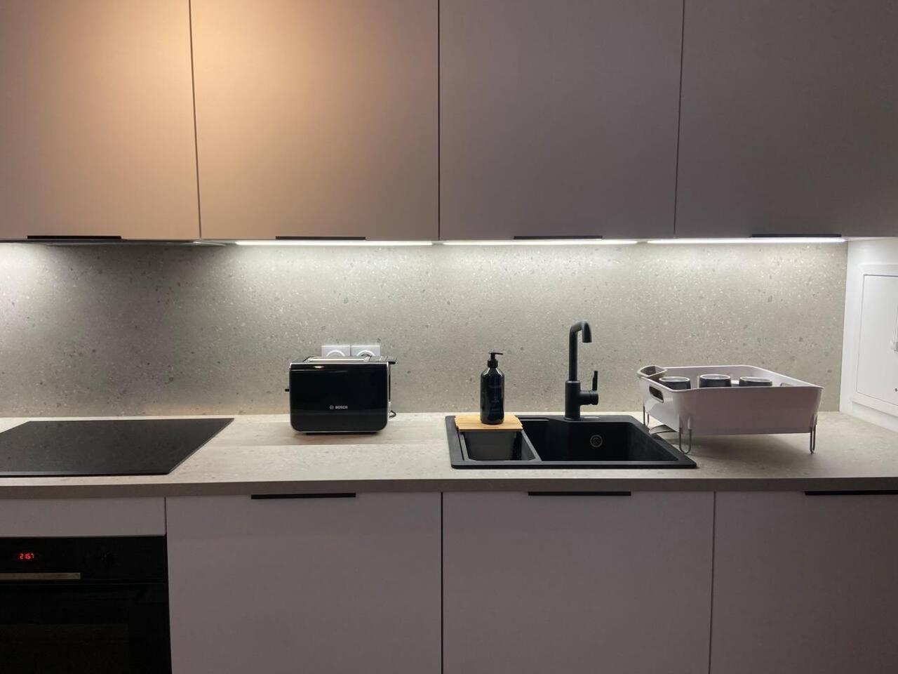 Apartmán Disneyland Minimalist Lifestyle - 5 Pax Serris Exteriér fotografie